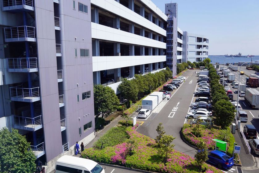 地上駐車場